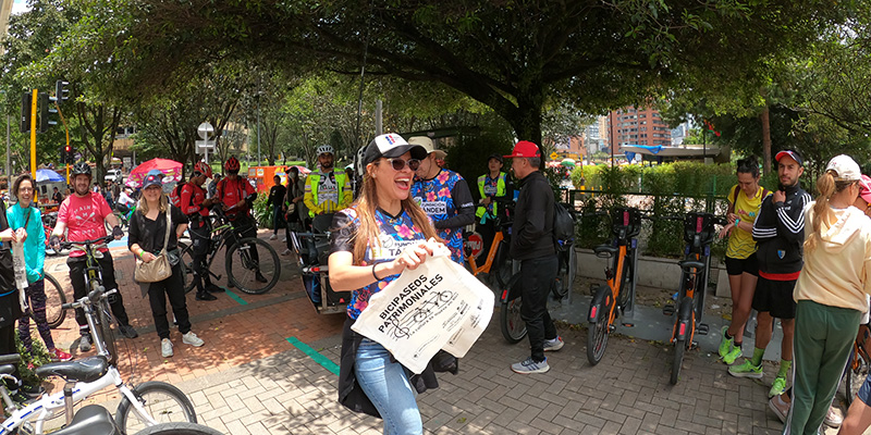 Recorrimos en bici la pieza Reencuentro para conocer la nueva forma de planear la renovación urbana con Soluciones Basadas en la Naturaleza