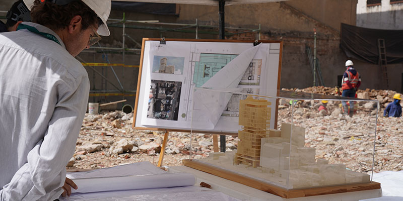 Alcaldesa Claudia López realiza visita de obra al Edificio de Laboratorios   e Investigación de la Facultada de Ingeniería de la Universidad Distrital 