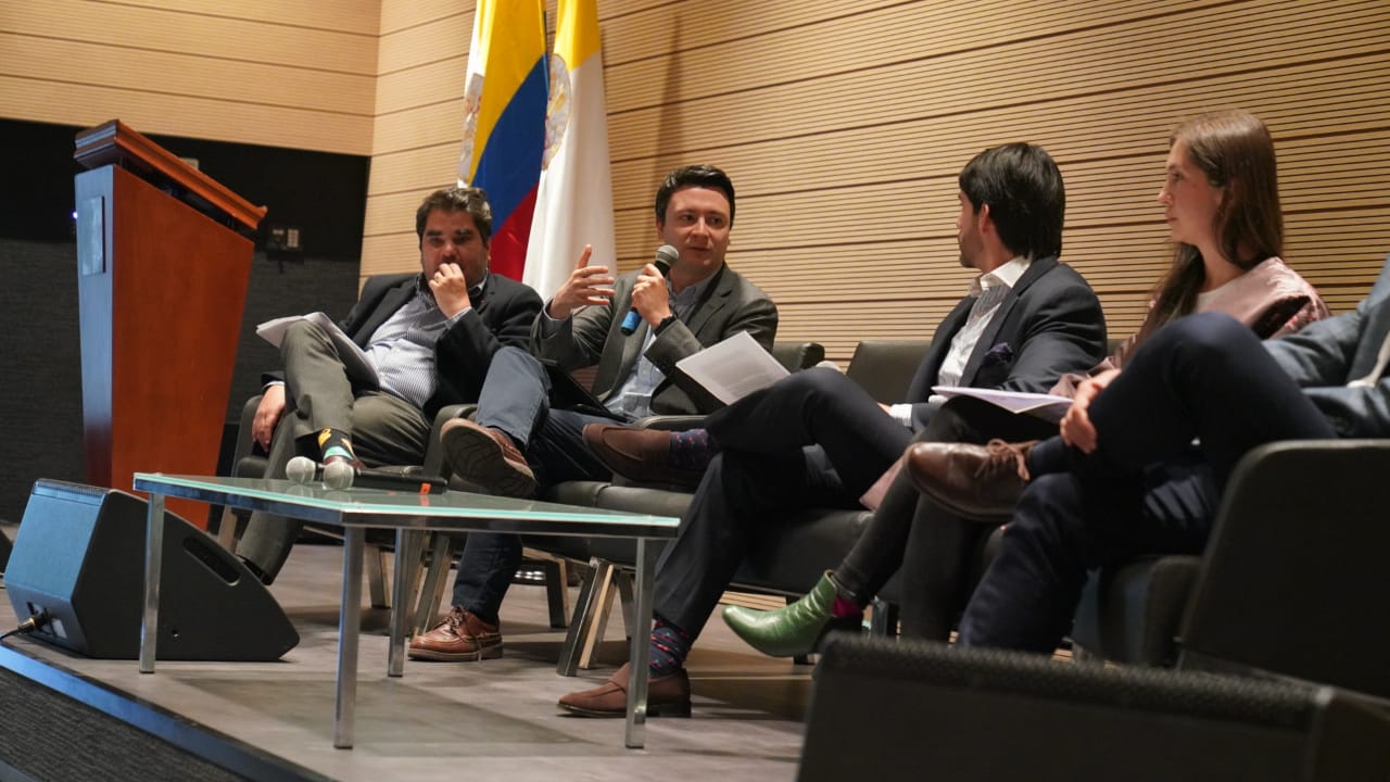 RenoBo lidera panel sobre estrategias de revitalización urbana en el evento 'Octubre Urbano'