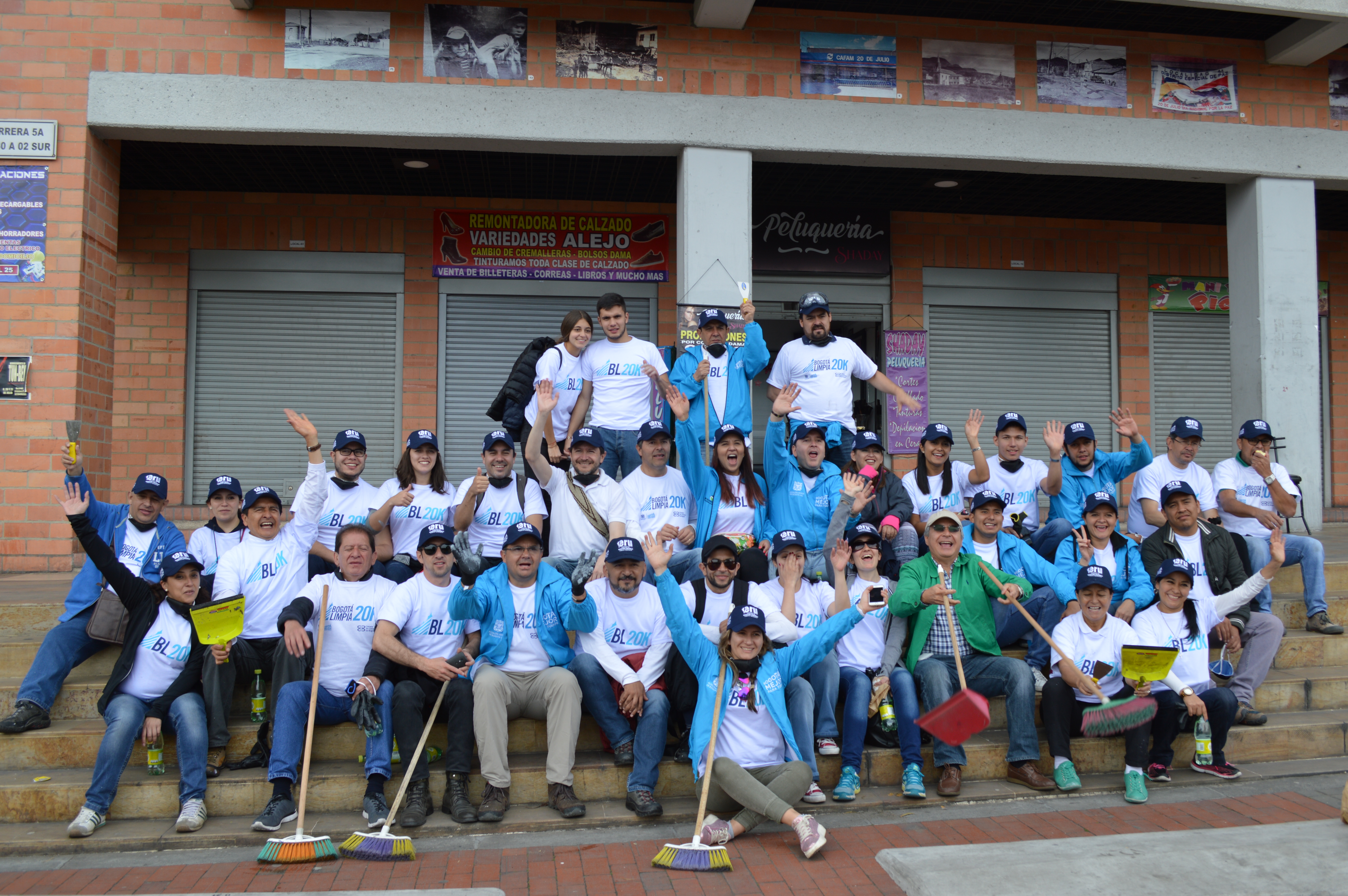 Personal de ERU participando de la campaña Bogotá Limpia 20k